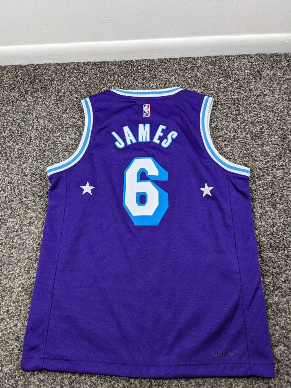 LeBron James Los Angeles Lakers Swingman Jersey City Edition Youth Boys Medium